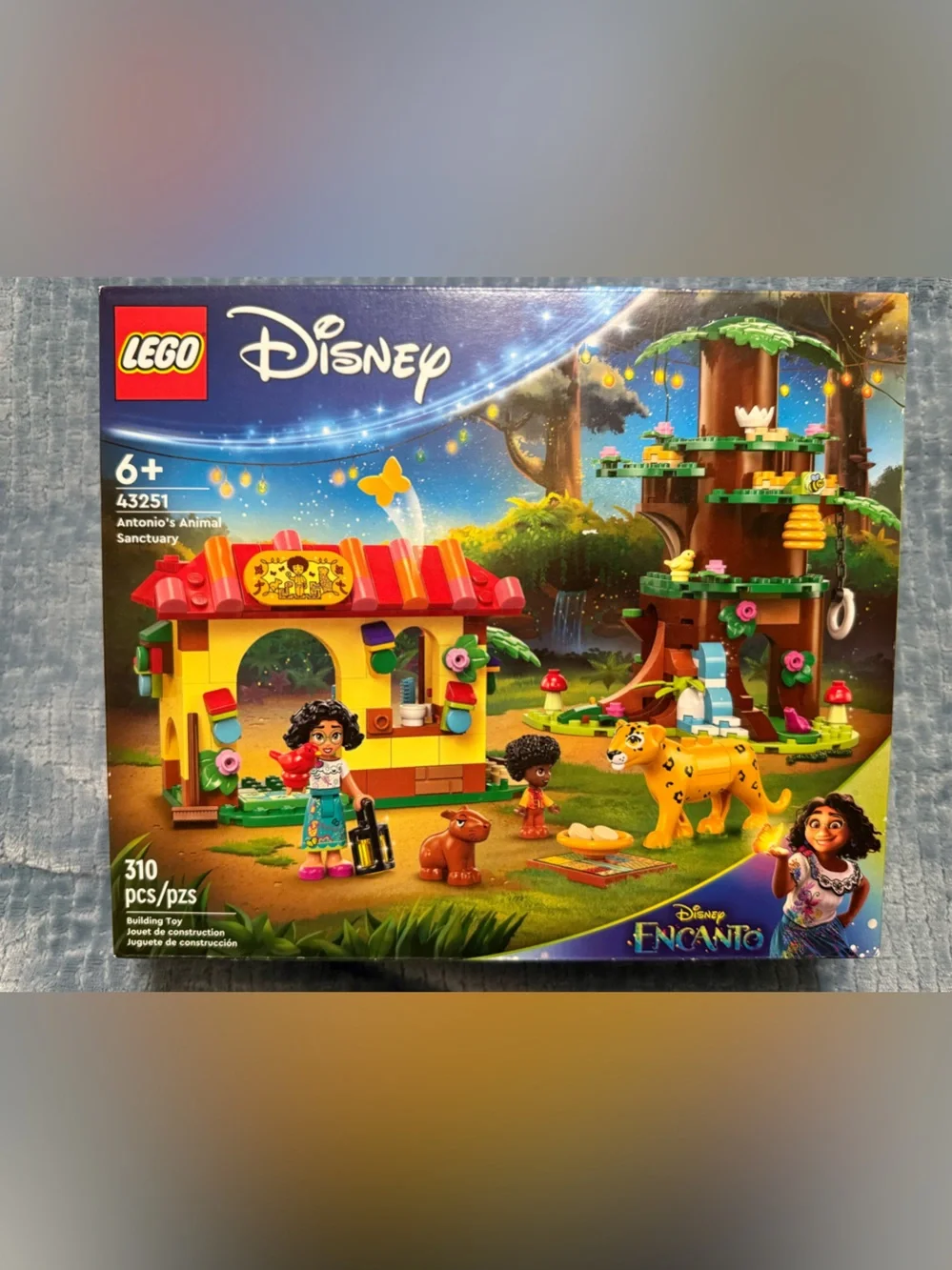 Lego Disney Encanto Antonio's Animal Sanctuary - Yellow, Green & Red New